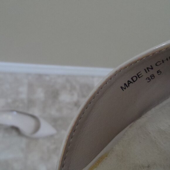 Chic Peagabo cream  shoes - size 7.5 - Picture 11 of 11